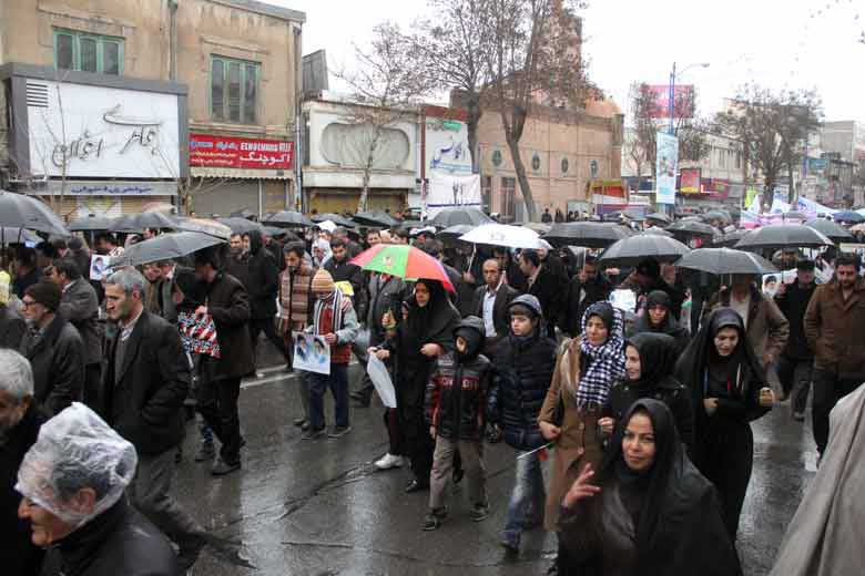 حضور پر شور مدیریت و كاركنان سازمان همیاری شهرداریهای استان آذربایجان غربی در راهپیمایی 22بهمن